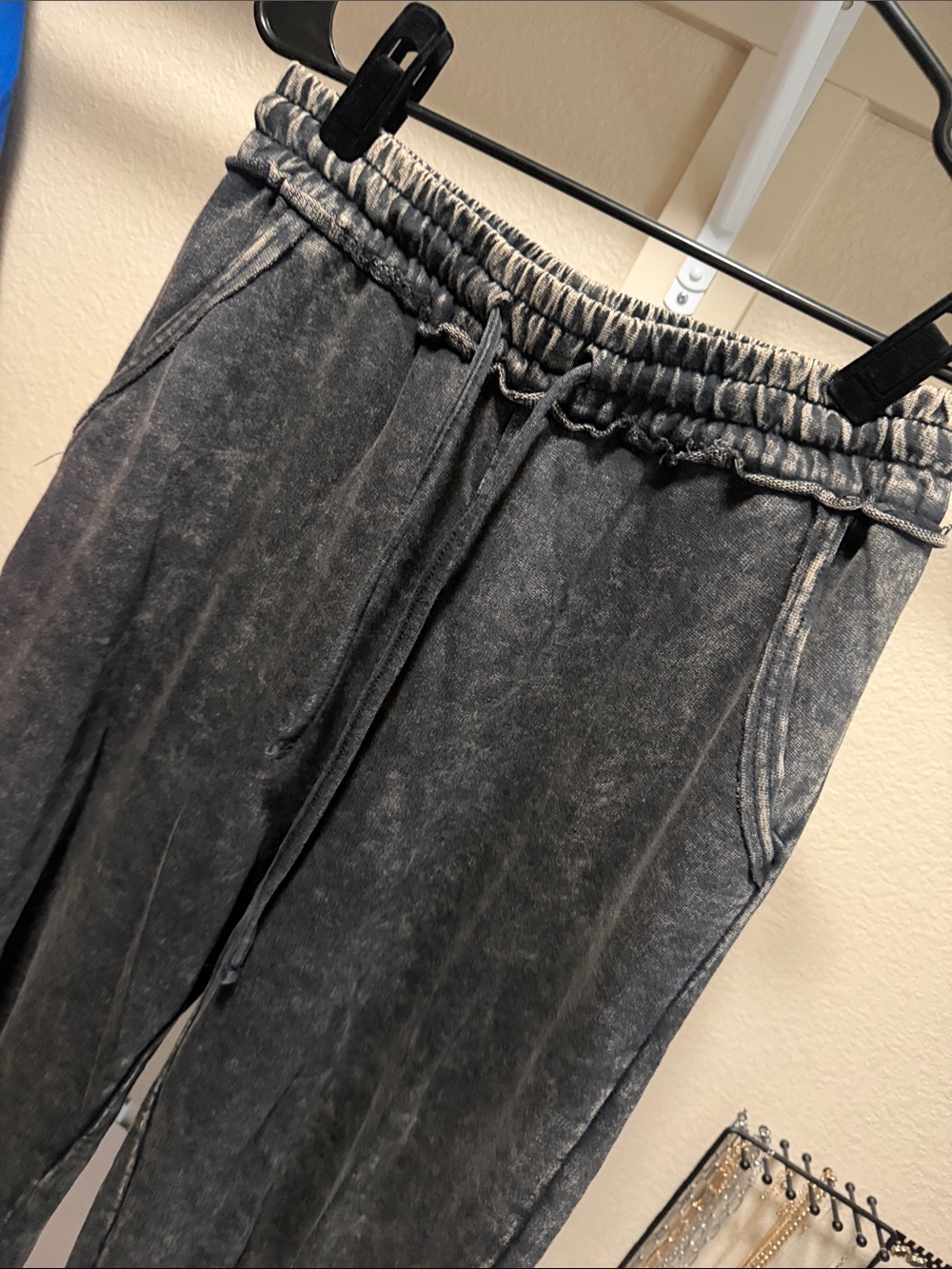Zenana Black Acid Wash Sweatpants - M NWOT - Picture 3 of 6